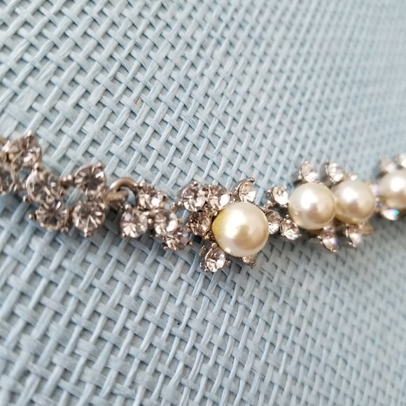 Faux Pearl and Rhinestones Silver Necklace – for weddings/ bridesmaids - Picture 5 of 5